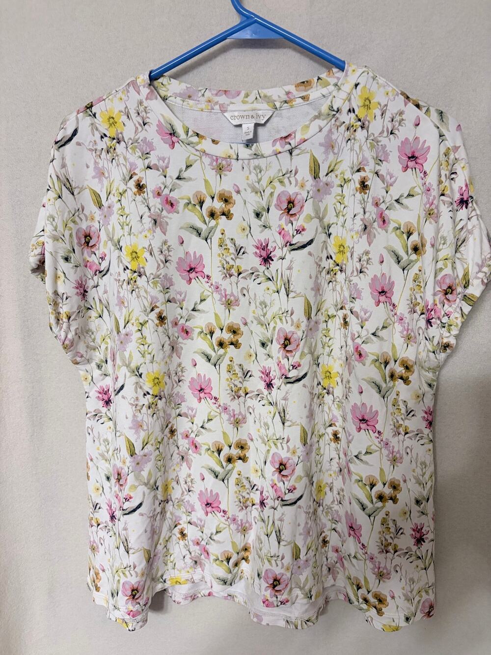 Crown & Ivy Women's White Floral Print Crewneck Top Dolman Cap Sleeve Size S